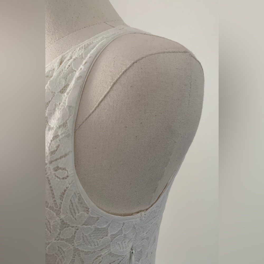 Max Studio White Floral Lace Sleeveless Dress - Picture 4 of 8
